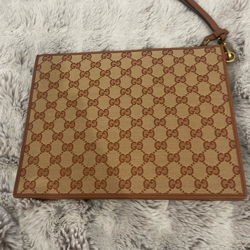Gucci NY Yankees Patch Pouch Unisex - Picture 6 of 12